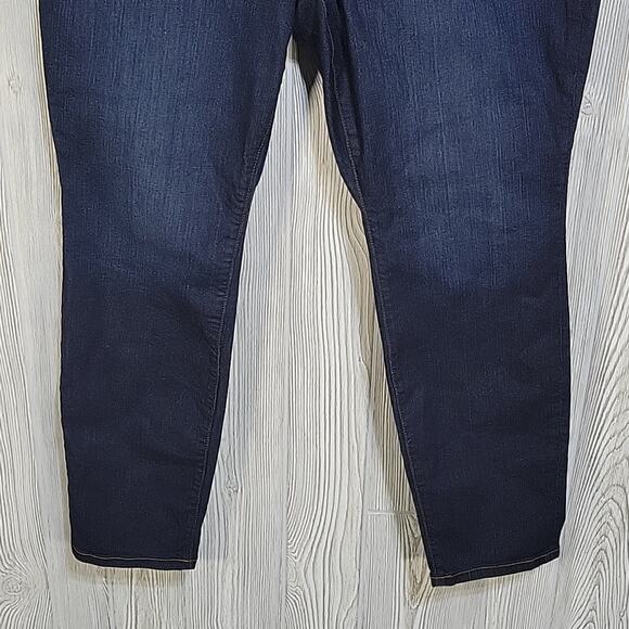 Torrid Mid Rise Skinny Vintage Stretch Jeans, Dark Wash, Women's Plus Size 18T - Picture 3 of 16